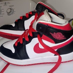 Jordan 1 Mid (Preschool)